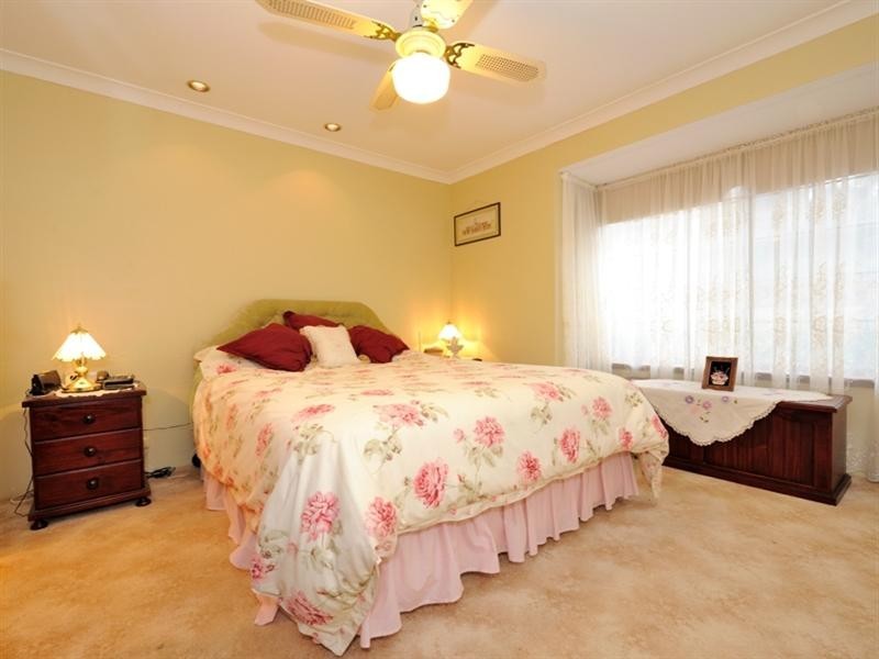 1 Lindsay Place, Glen Forrest WA 6071