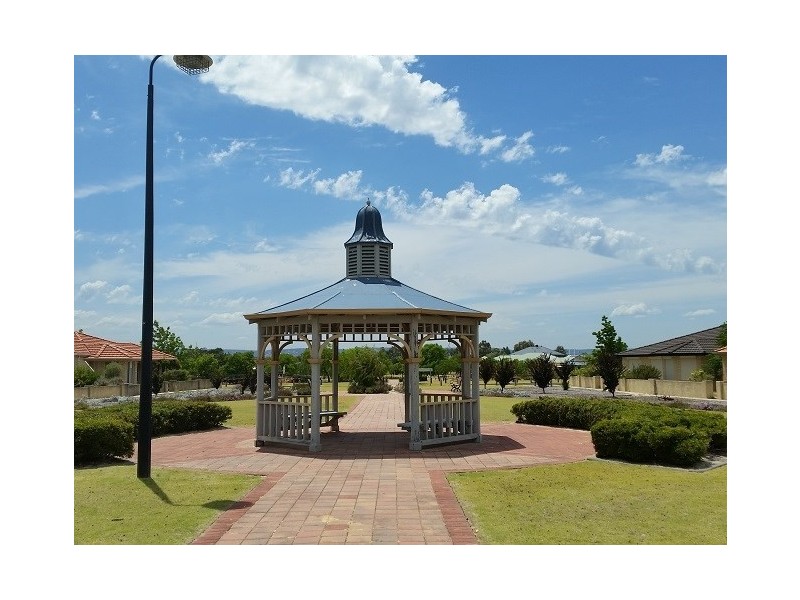 2 Moyle Way, Henley Brook WA 6055