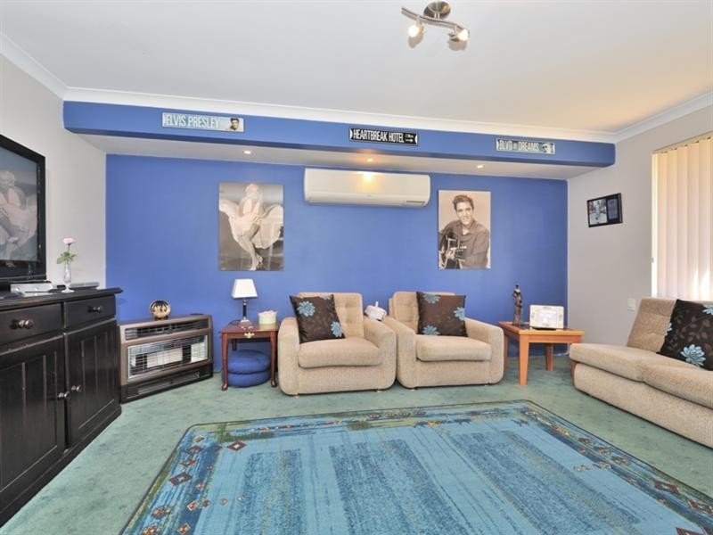 2 Rainbow Cresc, Beechboro WA 6063