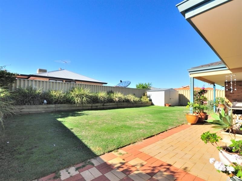 2 Rainbow Cresc, Beechboro WA 6063