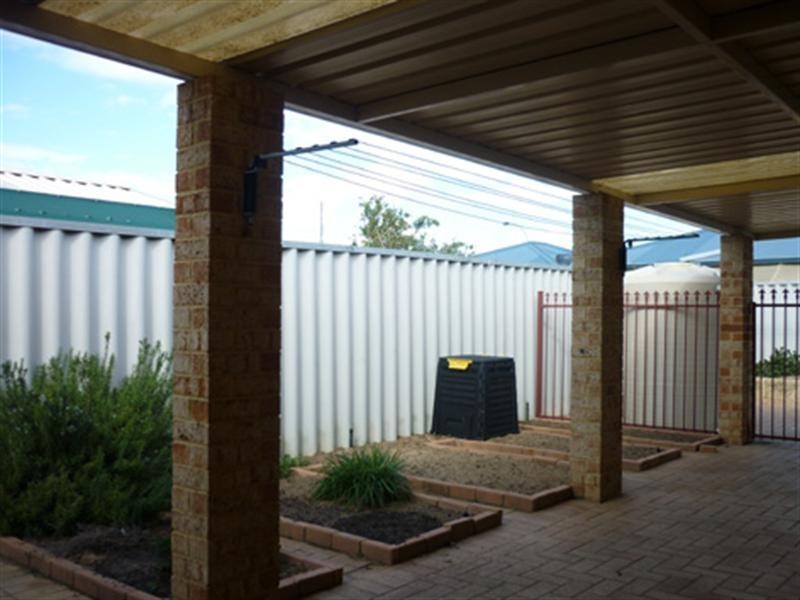 16 Napa Court, Caversham WA 6055