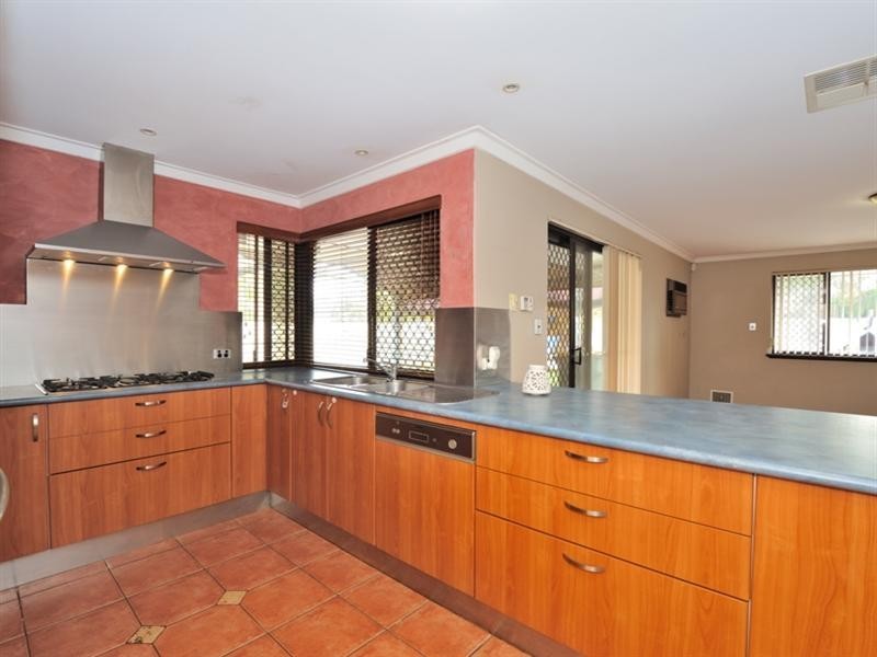 55 Northmoor Road, Eden Hill WA 6054