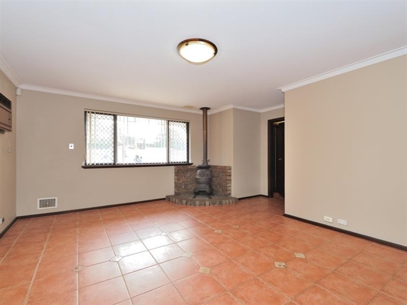 55 Northmoor Road, Eden Hill WA 6054