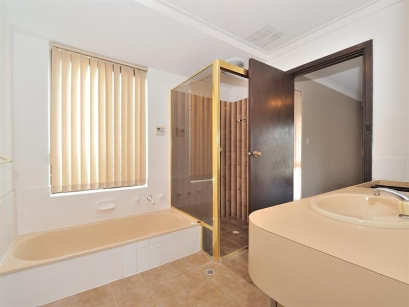 55 Northmoor Road, Eden Hill WA 6054