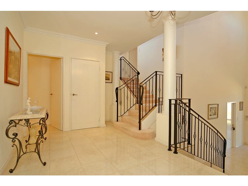 10 Cossington Court, Dianella WA 6059