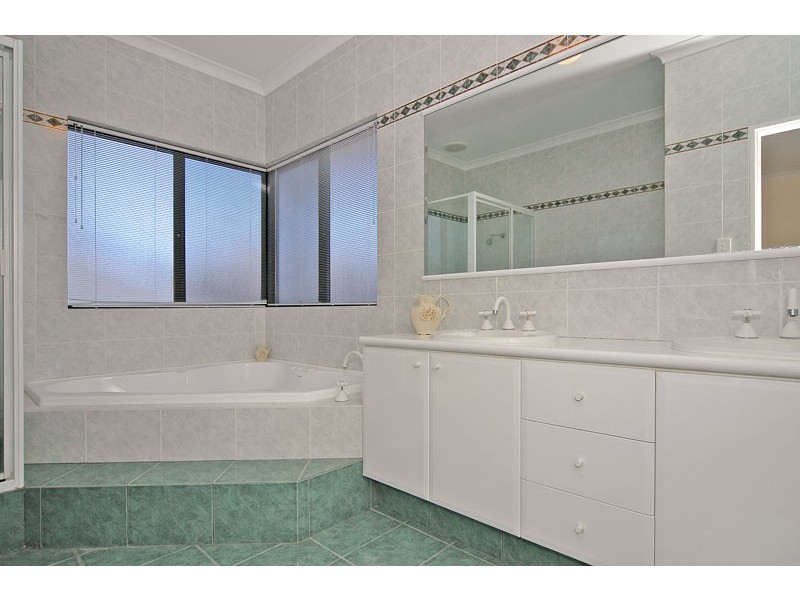 10 Cossington Court, Dianella WA 6059