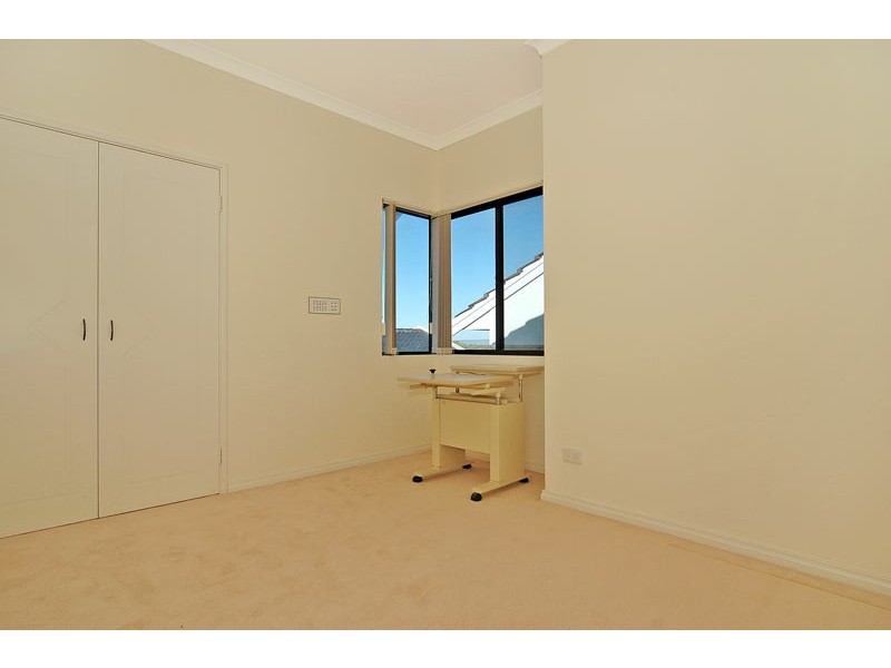 10 Cossington Court, Dianella WA 6059