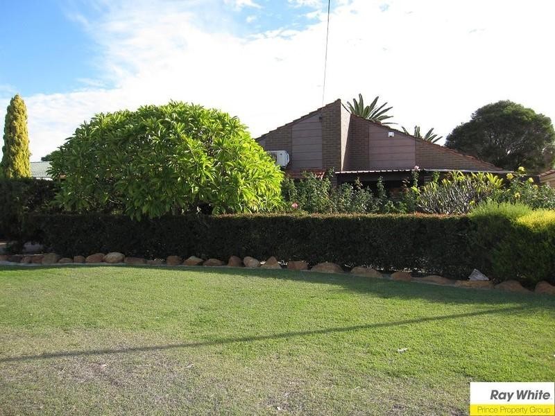 9 Rosmead Avenue, Beechboro WA 6063