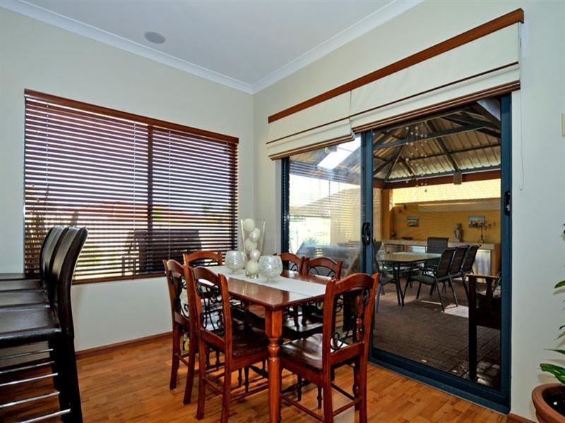 19 Springview Cir, Beechboro WA 6063