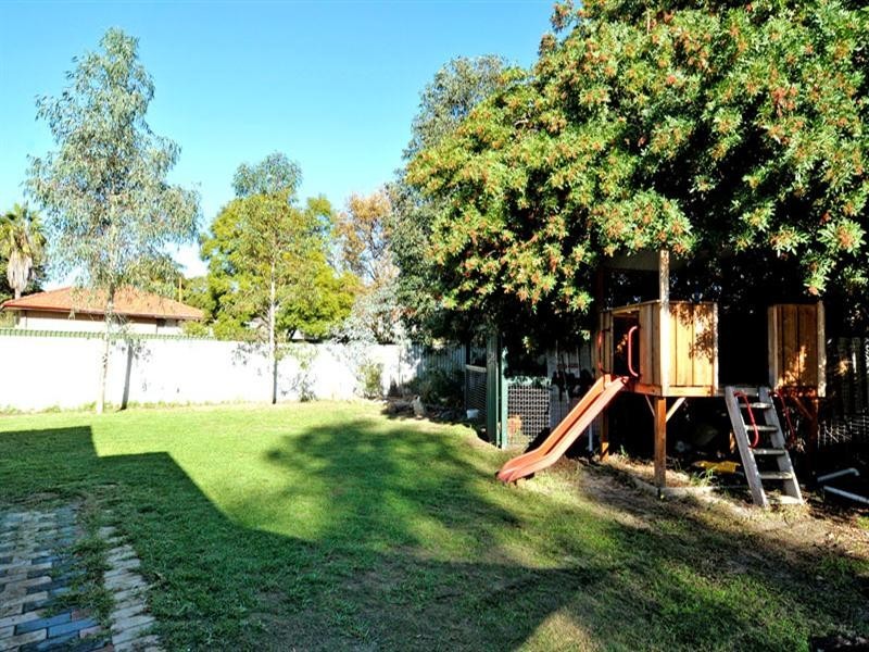 37 Kerwin Way, Lockridge WA 6054