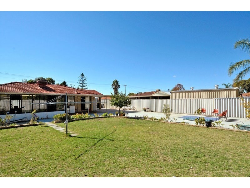 19 Yenisey Crescent, Beechboro WA 6063