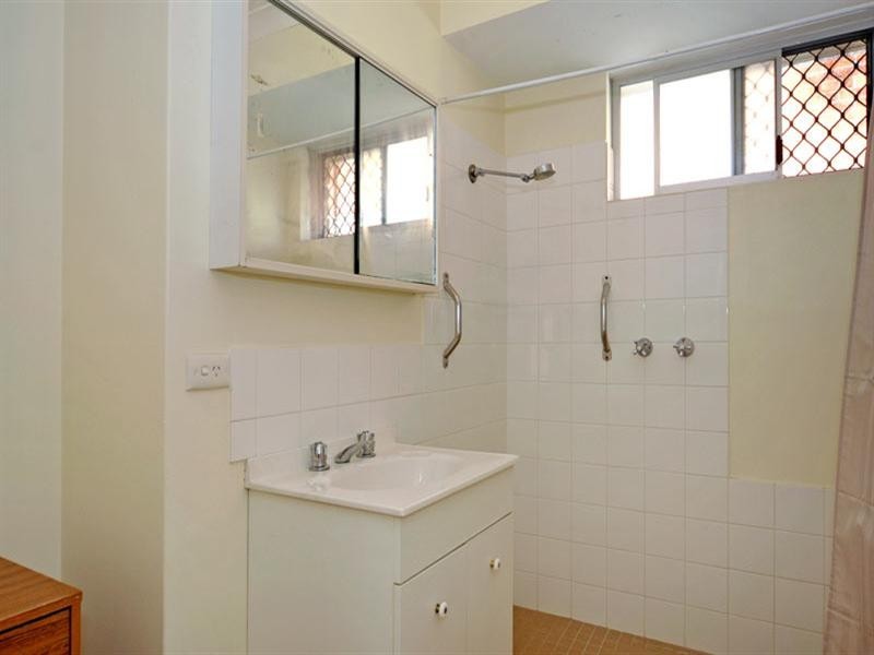 1/96 Railway Parade, Bayswater WA 6053