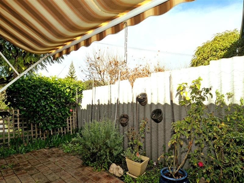 1/96 Railway Parade, Bayswater WA 6053