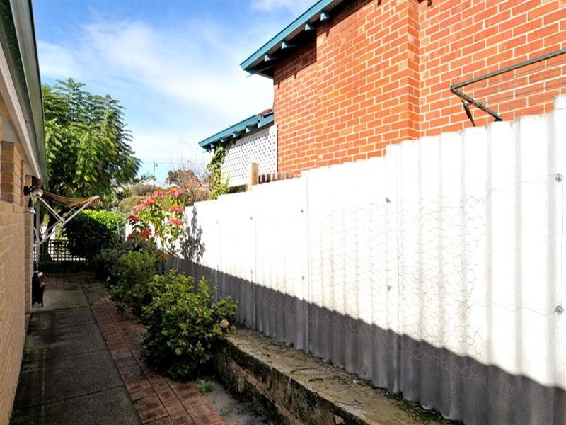 1/96 Railway Parade, Bayswater WA 6053