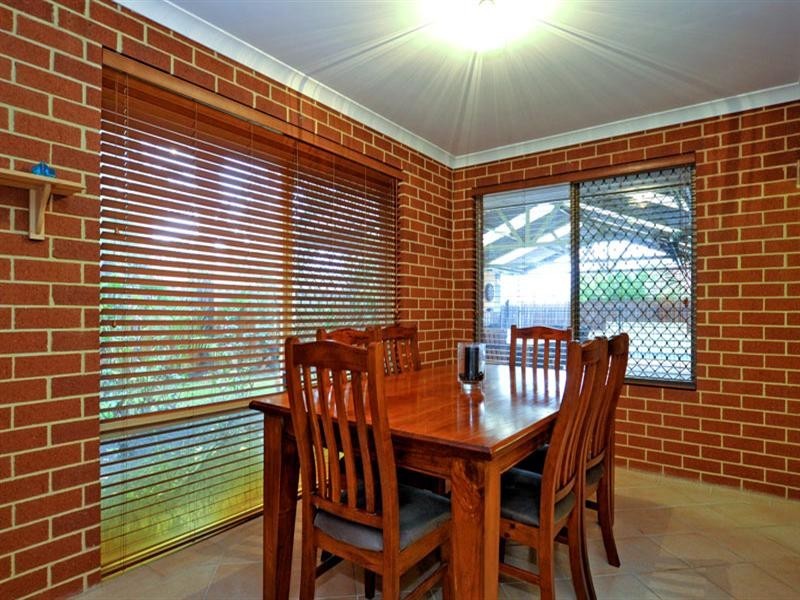 2 Elbrus Way, Caversham WA 6055