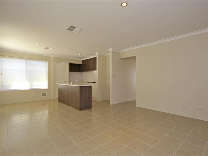 27 Calendia Way, Caversham WA 6055