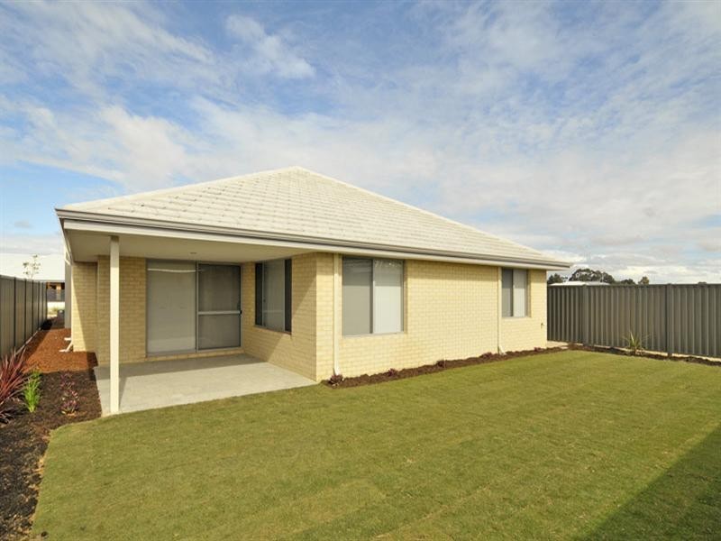 27 Calendia Way, Caversham WA 6055