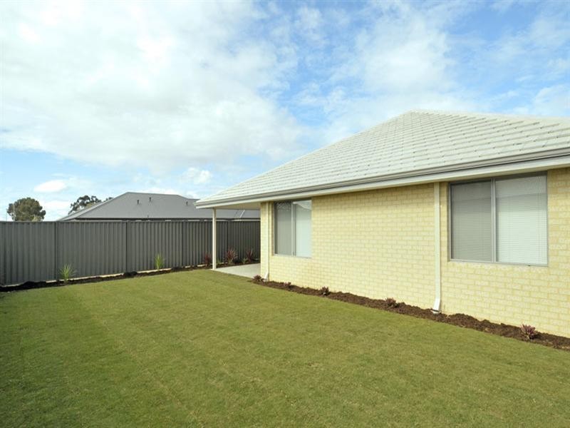 27 Calendia Way, Caversham WA 6055