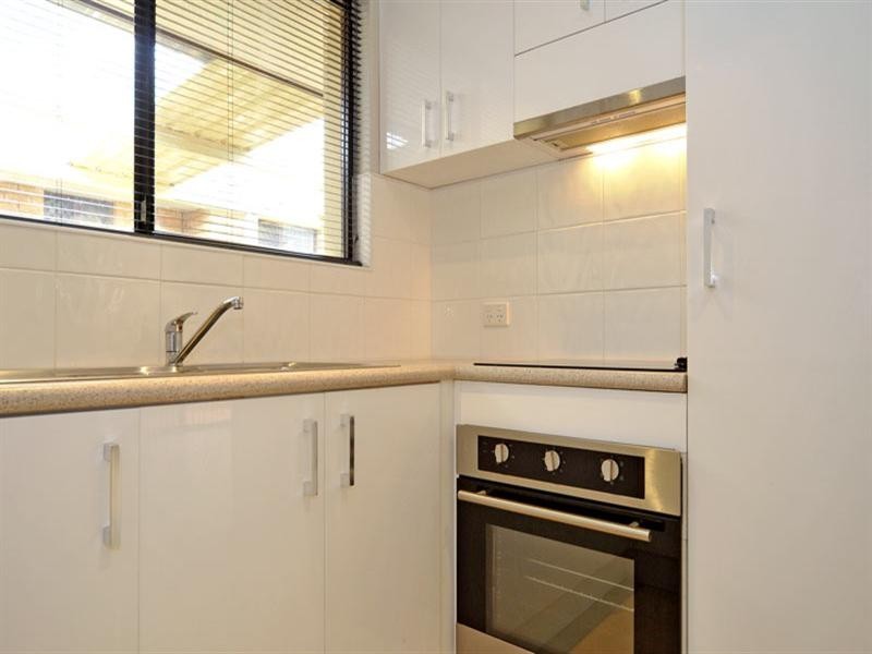 28 Blackthorn Road, Eden Hill WA 6054