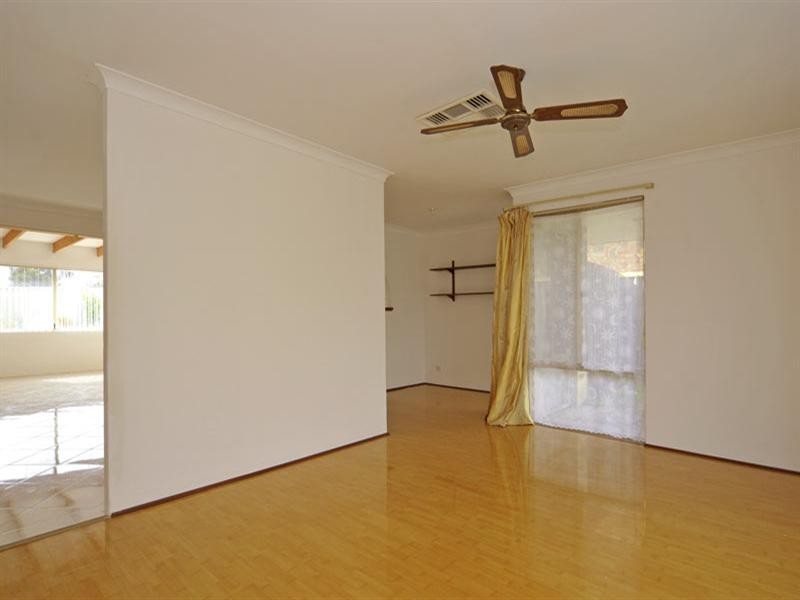 63 Kingfisher Avenue, Ballajura WA 6066