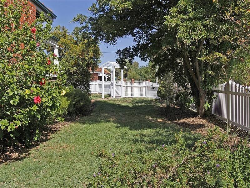 70 Anzac Terrace, Bassendean WA 6054