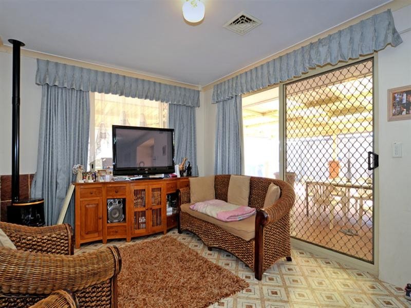 57 Bottlebrush Drive, Kiara WA 6054