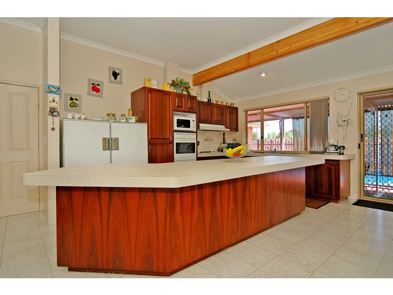 1 Bowood Cove, Kiara WA 6054