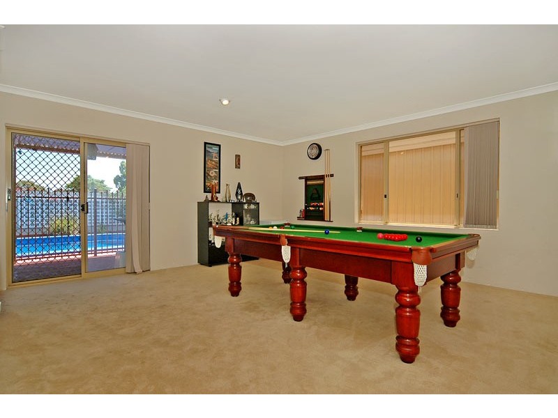 1 Bowood Cove, Kiara WA 6054