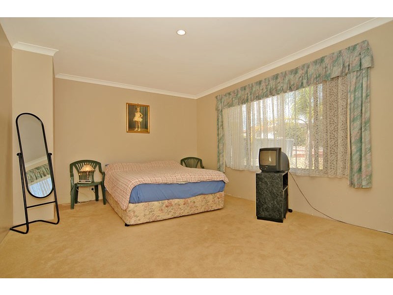 1 Bowood Cove, Kiara WA 6054