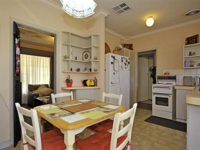 160 Collier Road, Embleton WA 6062