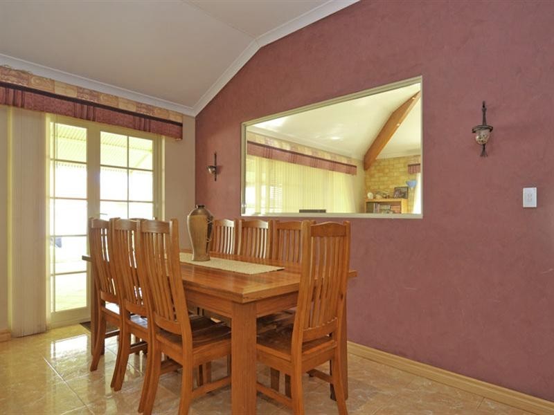 37 Rainbow Crescent, Beechboro WA 6063