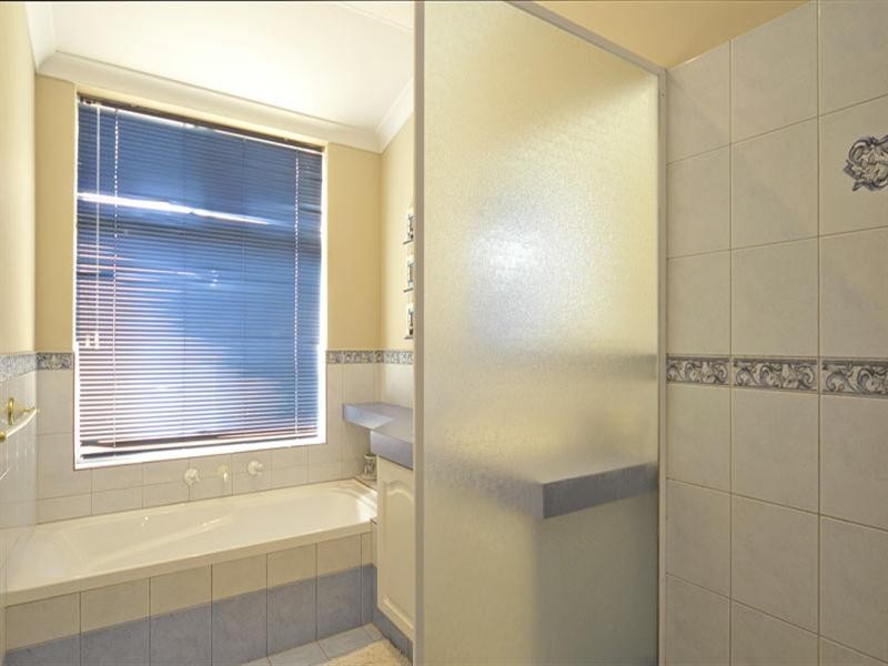 37 Rainbow Crescent, Beechboro WA 6063