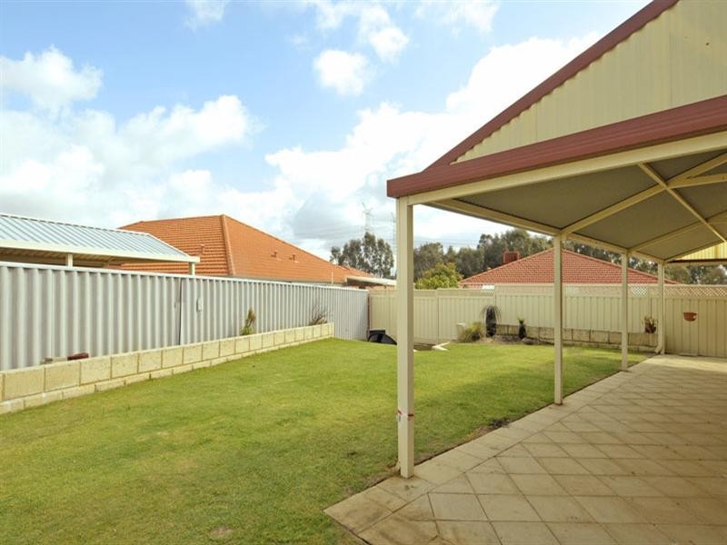 37 Rainbow Crescent, Beechboro WA 6063