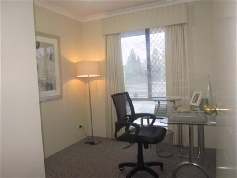 7 Pinewood Place, Beechboro WA 6063