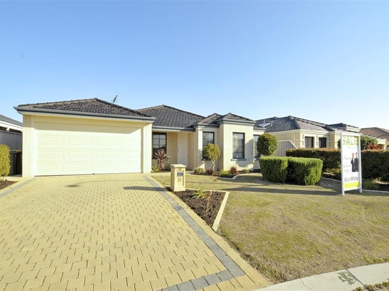 35 Shelduck Crescent, Beechboro WA 6063