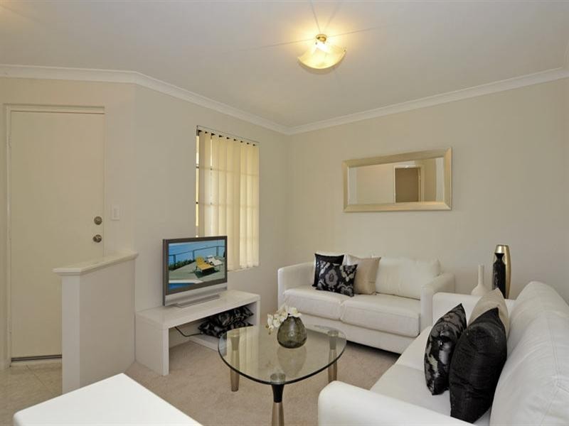 35 Shelduck Crescent, Beechboro WA 6063