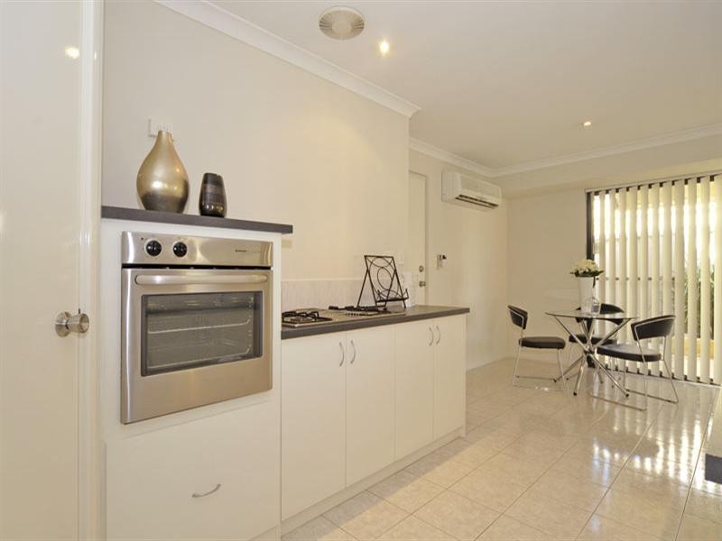 35 Shelduck Crescent, Beechboro WA 6063