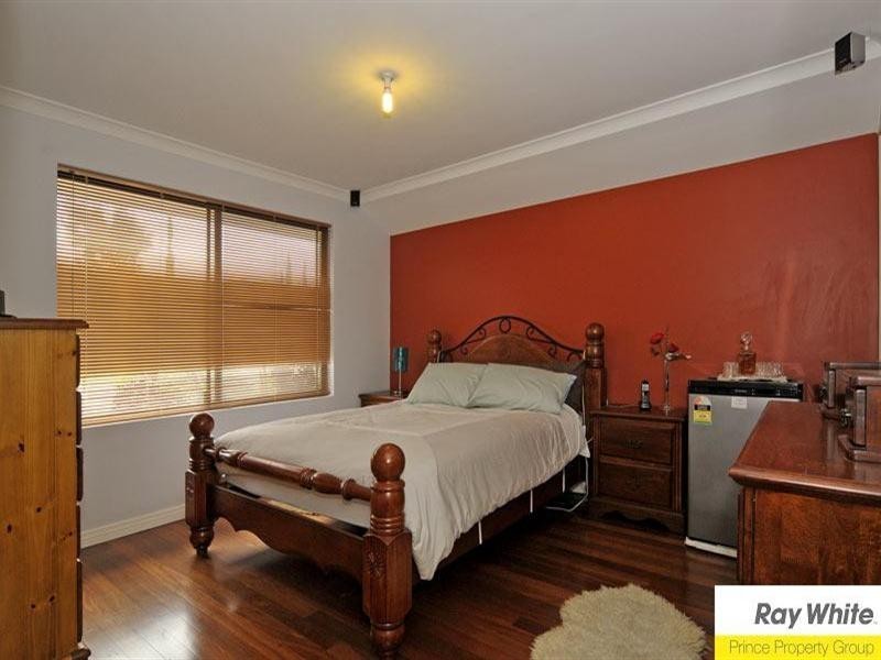 12 Grampian Way, Caversham WA 6055