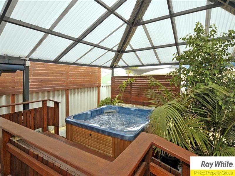 12 Grampian Way, Caversham WA 6055