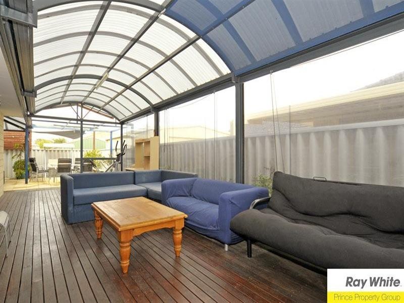 12 Grampian Way, Caversham WA 6055