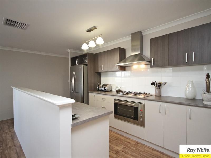 24 Calendia Way, Caversham WA 6055