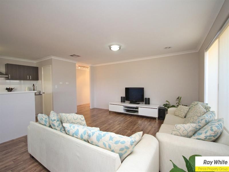 24 Calendia Way, Caversham WA 6055