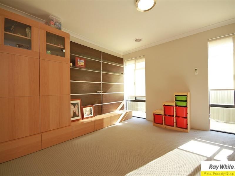 24 Calendia Way, Caversham WA 6055