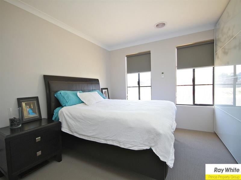 24 Calendia Way, Caversham WA 6055