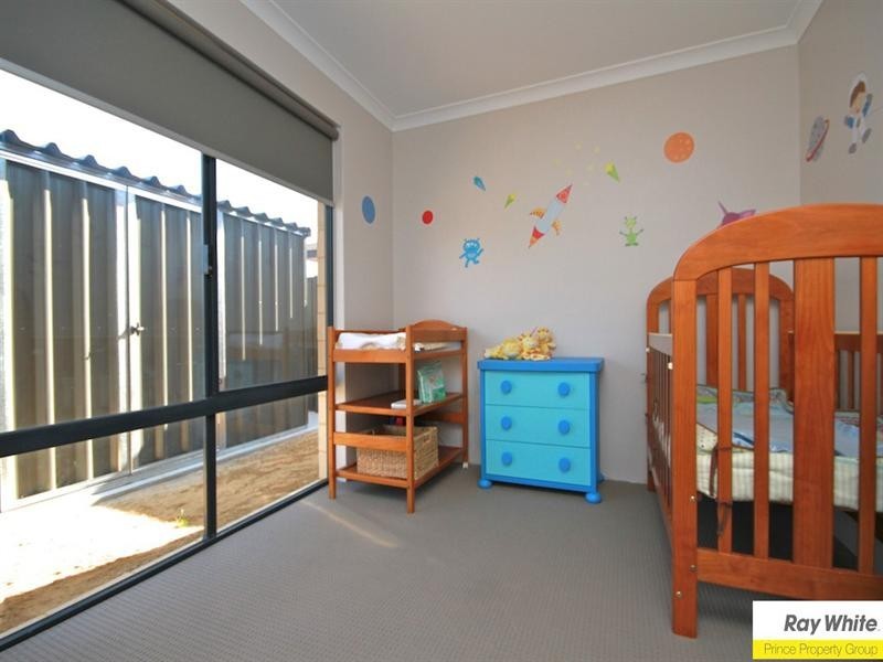 24 Calendia Way, Caversham WA 6055