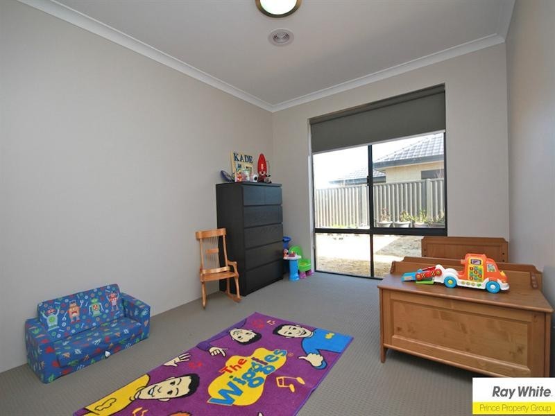 24 Calendia Way, Caversham WA 6055