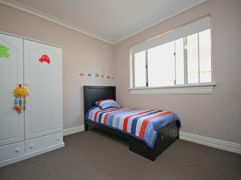 25 Kenmure Avenue, Ashfield WA 6054