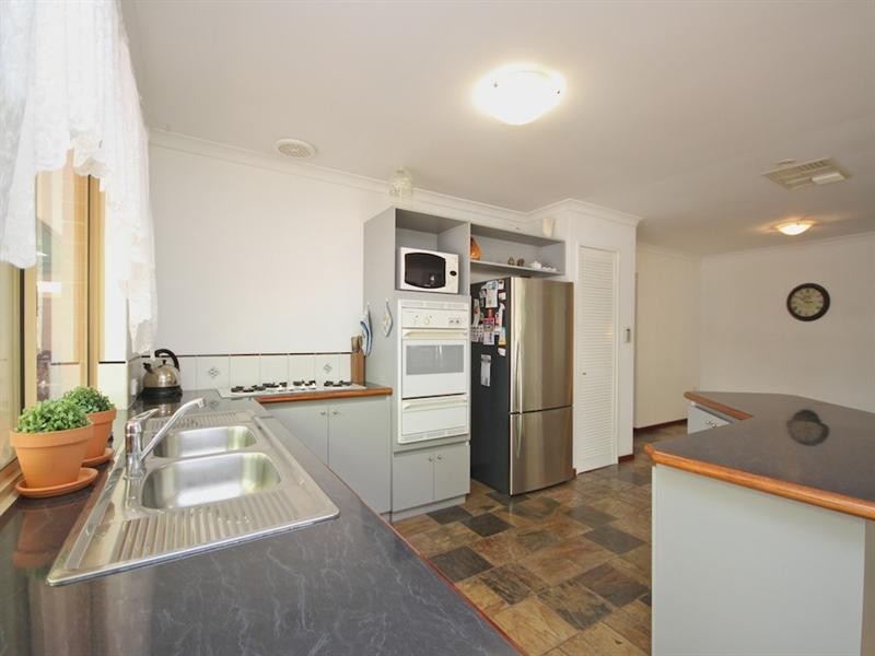 3 Willow Place, Beechboro WA 6063