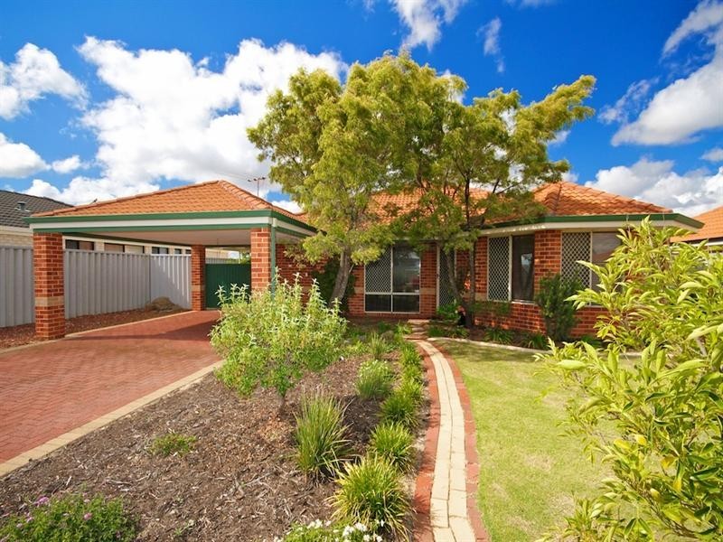 12 Pyrenees Court, Caversham WA 6055
