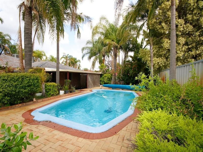 62 Kingfisher Avenue, Ballajura WA 6066
